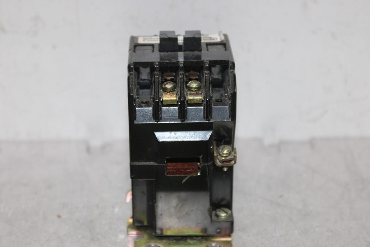 Used WESTINGHOUSE INDUSTRIAL CONTROL RELAY BF20F MODEL E 300 VAC 6 AMP COIL: 120V