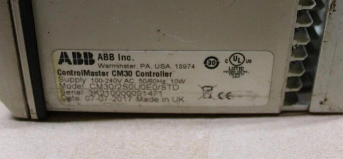 Used ABB CONTROLMASTER CM39 CONTROLLER CM30/2S0U0E0/STD 240 VAC 10 WATT