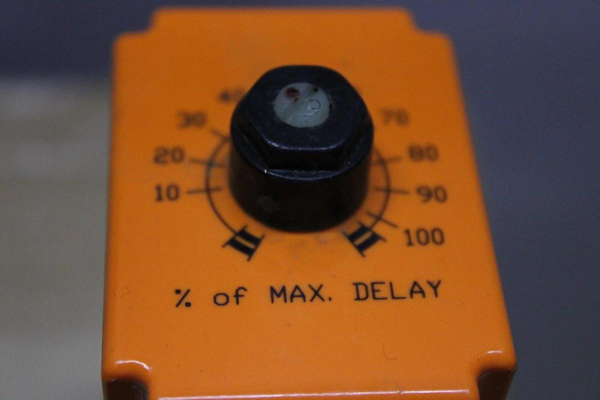Used DIVERSIFIED ELECTRONICS TIME DELAY RELAY TDT-120-ALA-010 120 VAC 10 AMP