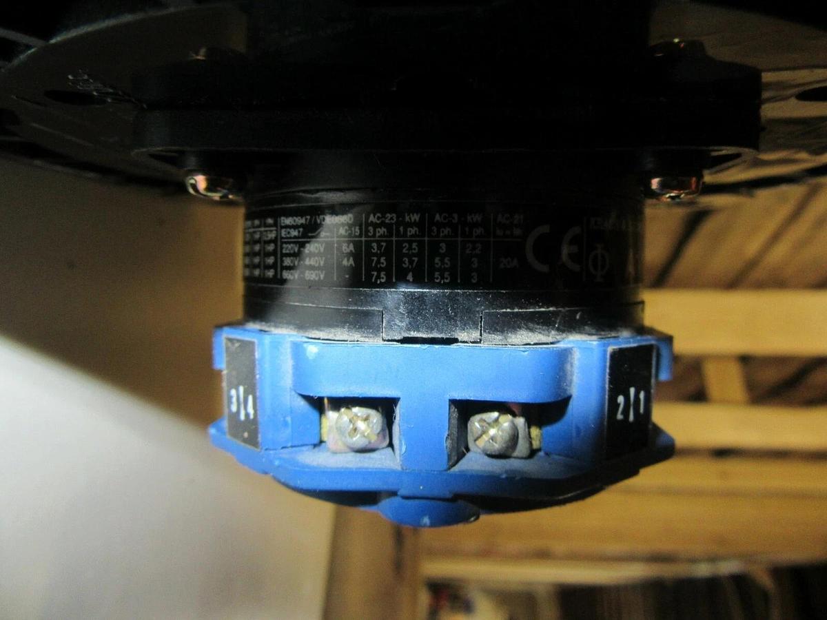 Used KRAUS & NAIMER 240 A C315 MULTI-POLE ROTARY DRUM SWITCH W/ A11 AUX 75 HP 480 VAC