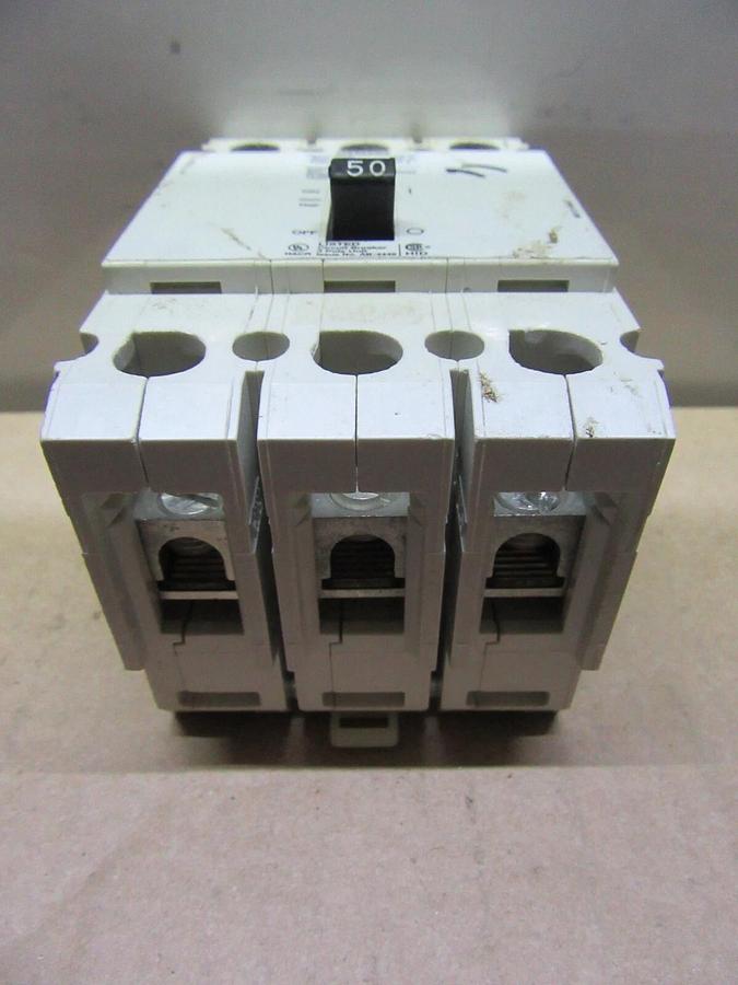 Used SIEMENS CIRCUIT BREAKER CQD350 480/277 VAC 50 AMP 3-POLE **WARRANTY**