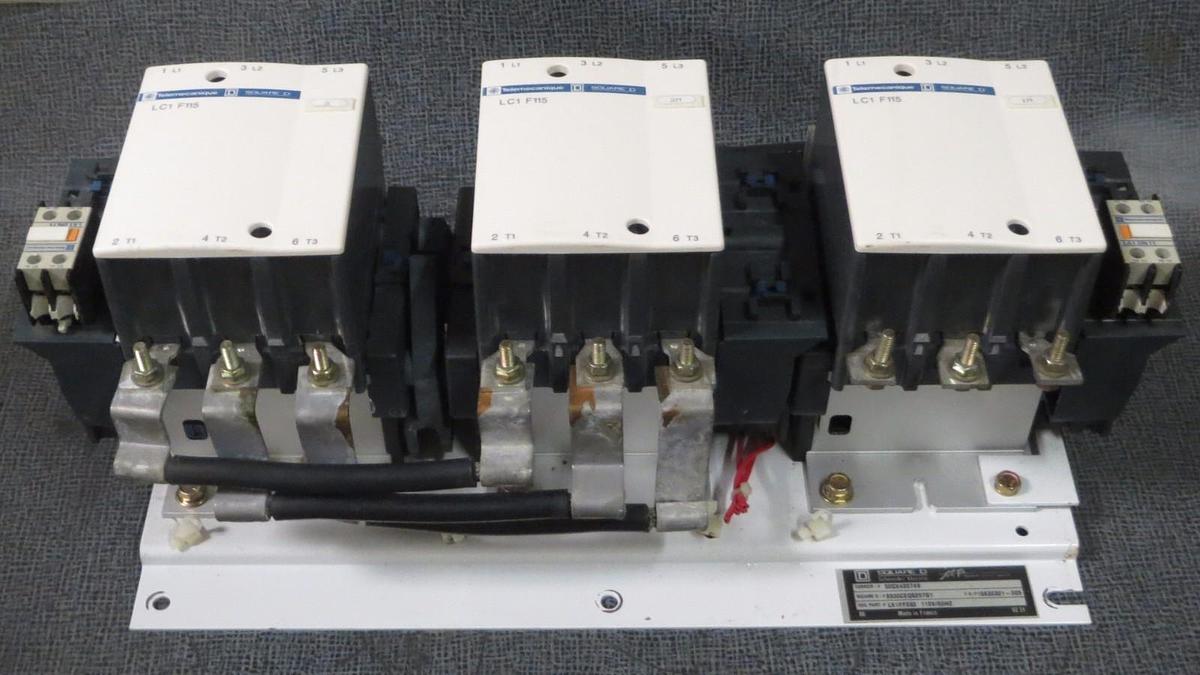 Used SQUARE D CARRIER CHILLER STARTER UNIT 30GX400749 110 VAC COIL LC1F115