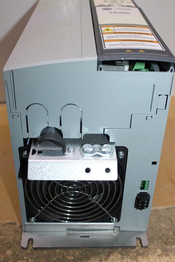 Used TRANE TR200 VARIABLE FREQUENCY DRIVE 131L0985 X13170817180 11kW 15HP 480V