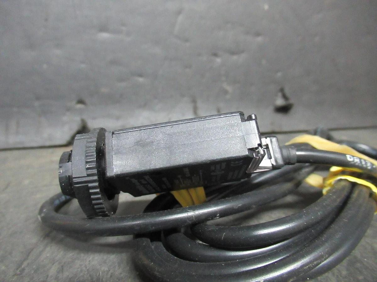 Used ALLEN-BRADLEY MINISIGHT POLARIZED RETROREFLECTIVE SENSOR 42KL-P2LB-A2 11-30 VDC