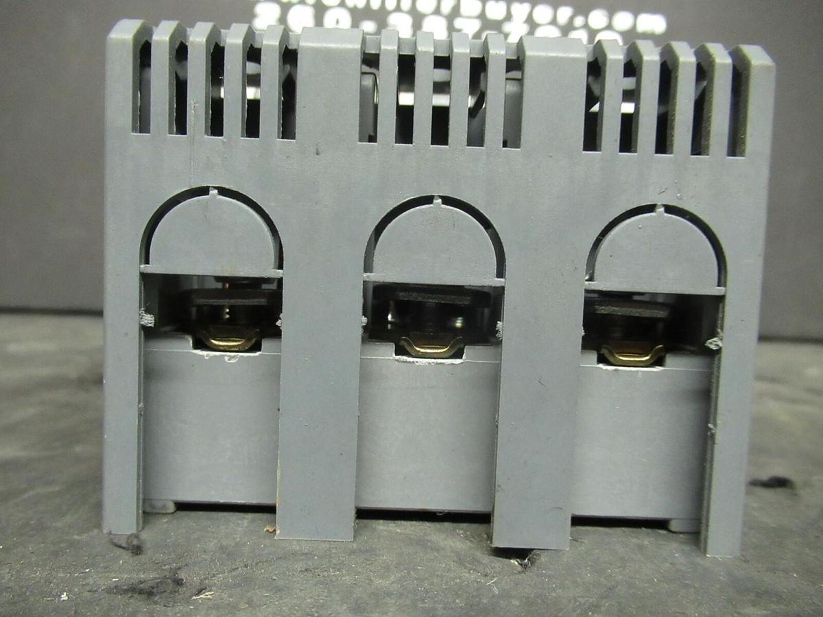 Used 30 AMP LS / MEC MCCB BREAKER ABS 33B 600 VAC 3 POLE **WARRANTY INCLUDED**
