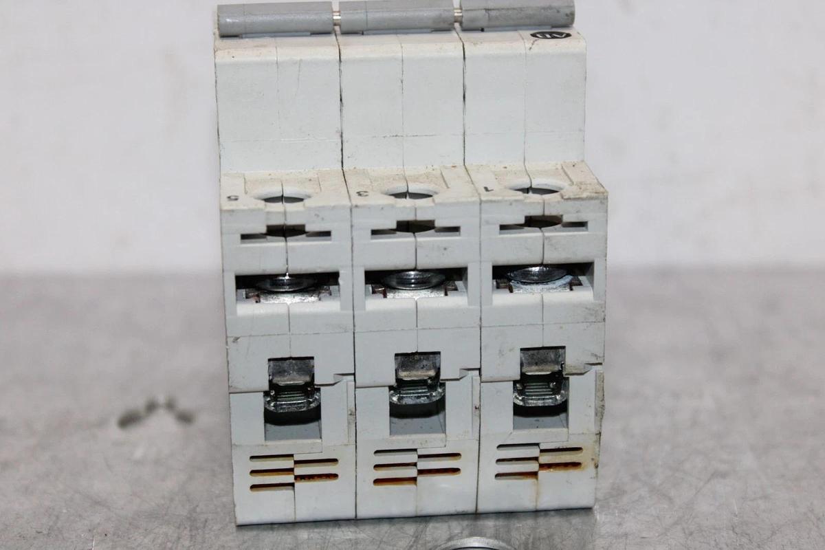 Used ALLEN-BRADLEY CIRCUIT BREAKER 1492-SP3D250 25 AMP 480/277 VAC 3-POLE *WARRANTY*
