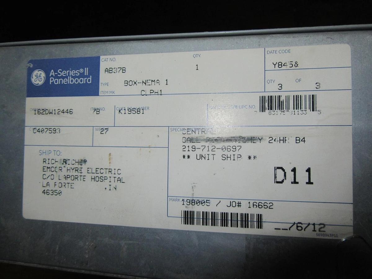 Used 125 AMP GE PANELBOARD PANEL AQF3421MBX / AXB7 208Y/120 VAC MLO 3 PH 4 W THQB