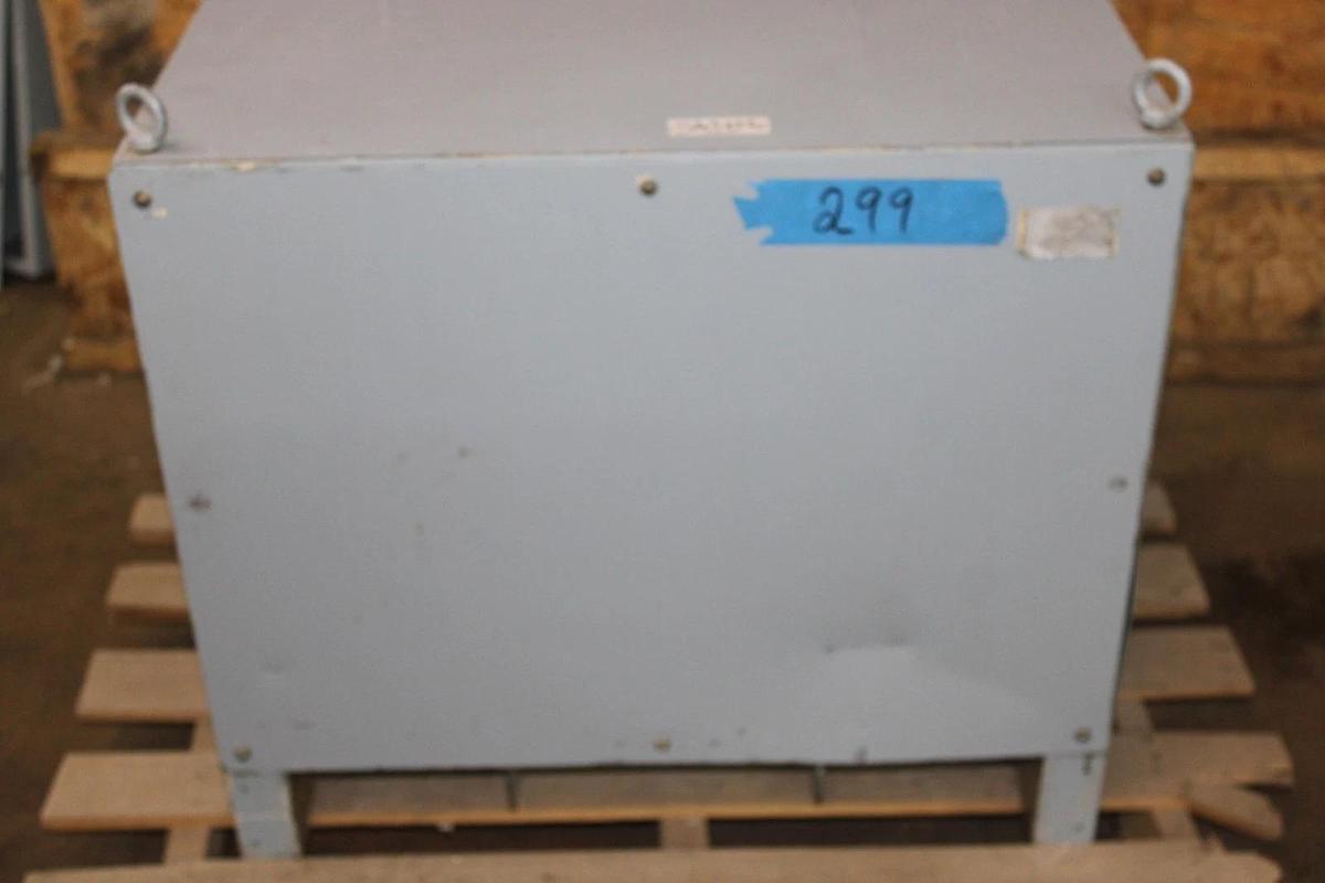Used 40 kVA TRANSFORMER HC 3-PHASE 50/60 HZ 550/230 VOLT **WARRANTY INCLUDED**