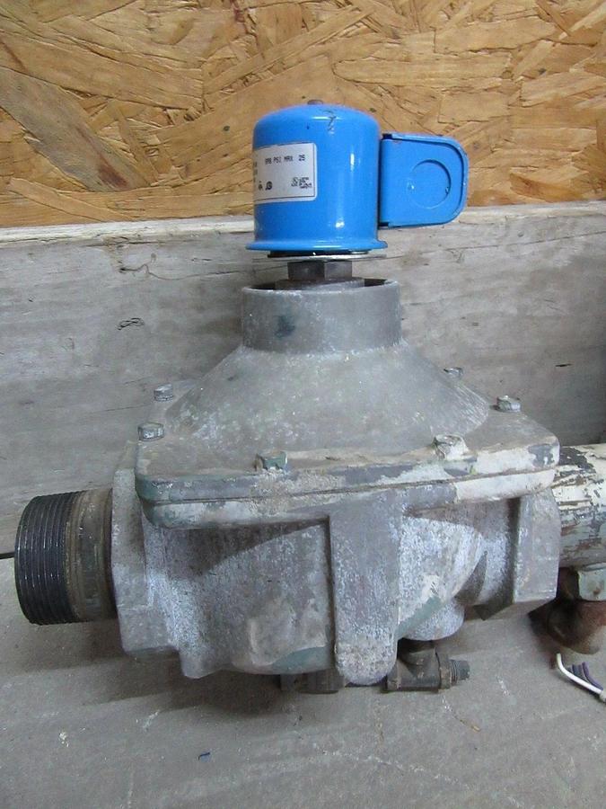 Used HONEYWELL FLUID POWER GAS VALVE V4055D-1019 110/120V GAS TRAIN 2.5"