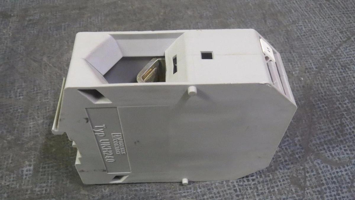 Used PHOENIX CONTACT TERMINAL BLOCK 1000V // 400 AMP 600V MODEL: UKH240