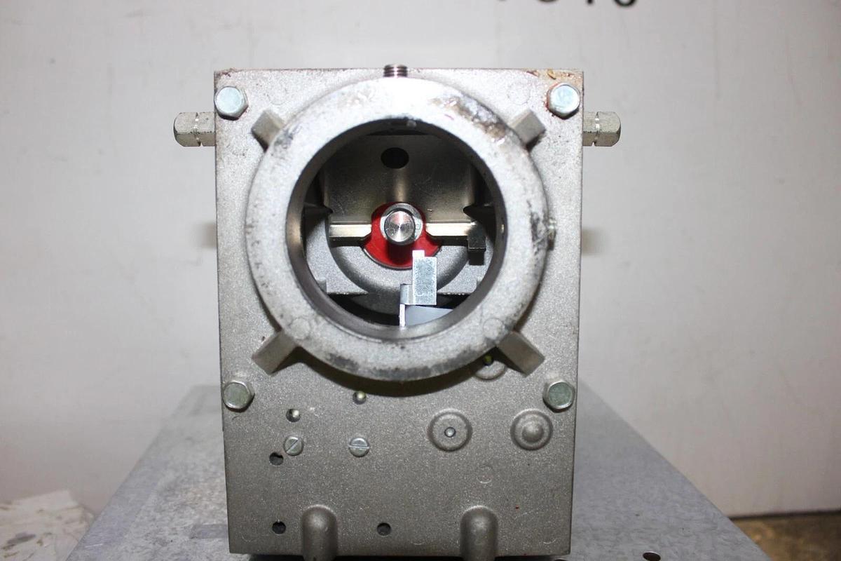 Used HONEYWELL ACTUATOR FLUID POWER GAS VALVE V4055-1098 110/120 VOLT 1.57 AMP
