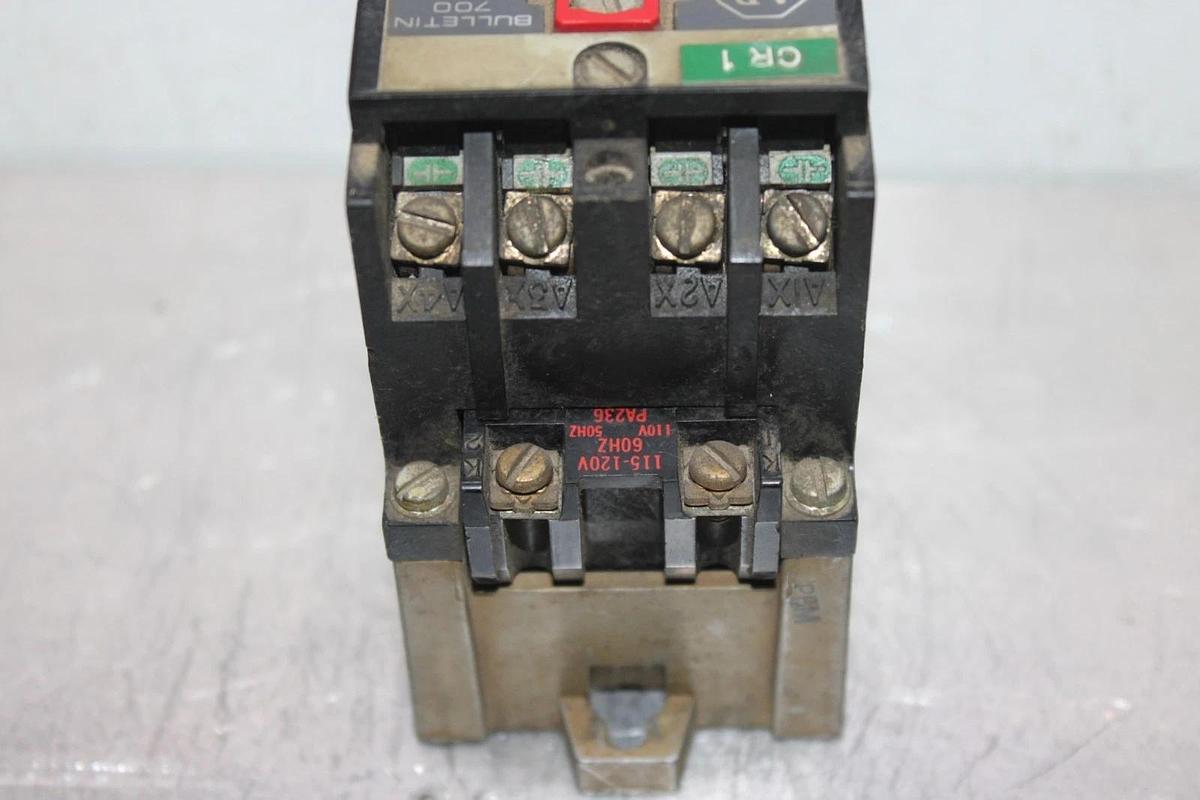 Used ALLEN BRADLEY DIRECT DRIVE RELAY 700-P200A1 600 VAC 10 AMP COIL: 120V
