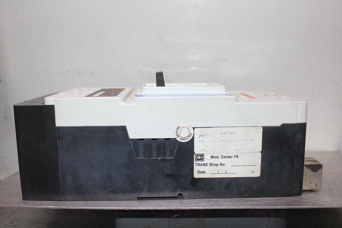 Used ALLEN-BRADLEY CIRCUIT BREAKER 140U-N5L3-E12 SER. A 1200 AMP 600 VAC 3-POLE