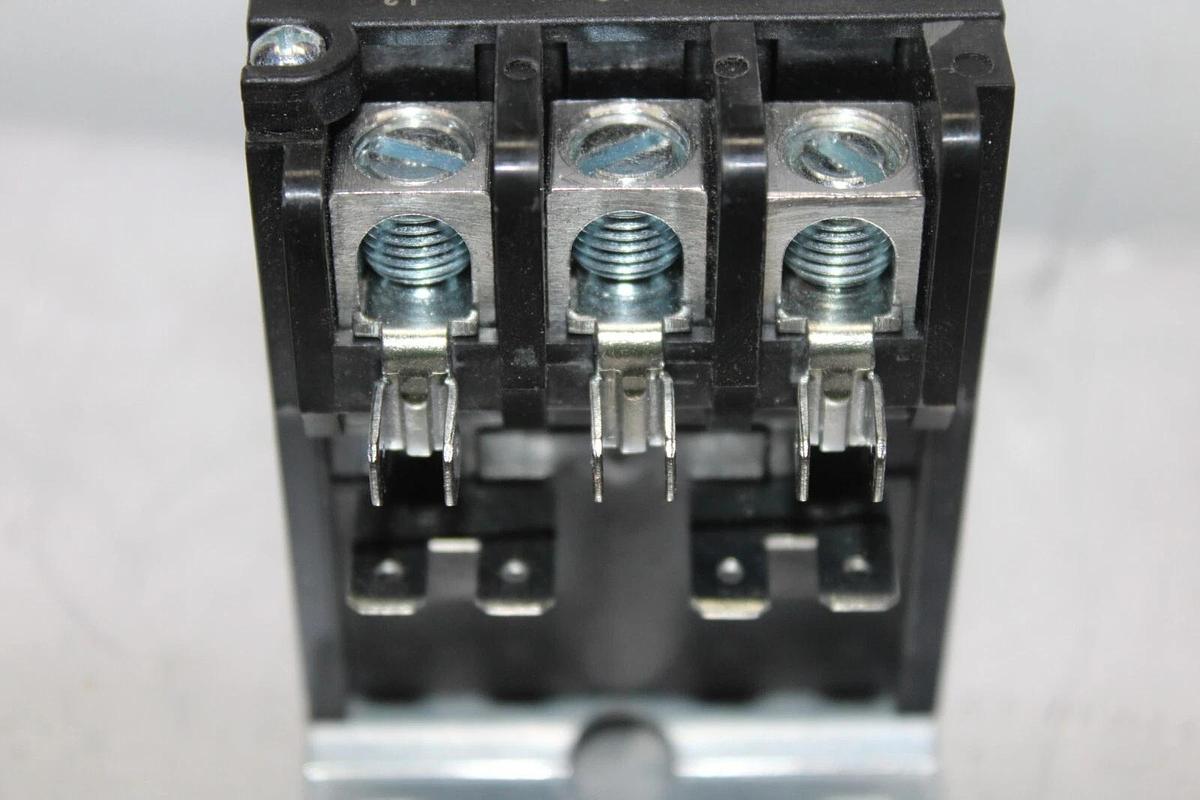 Used IRP CONTACTOR DP340120F 40 AMP 3-POLE 600 VAC 3-PHASE COIL: 120 V