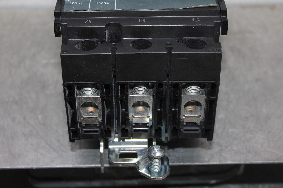 Used SQUARE D I-LINE CIRCUIT BREAKER FC34100 100 AMP 480 VAC 3-POLE