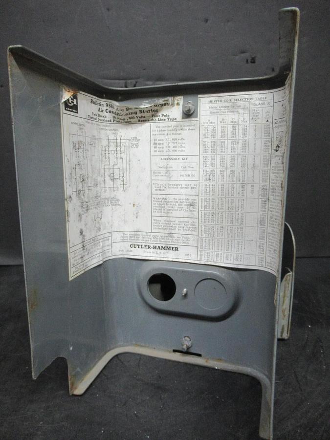 Used ENCLOSED CUTLER HAMMER STARTER FOR AC UNIT 9586H7132B 30 AMP 600 VAC 4-POLE