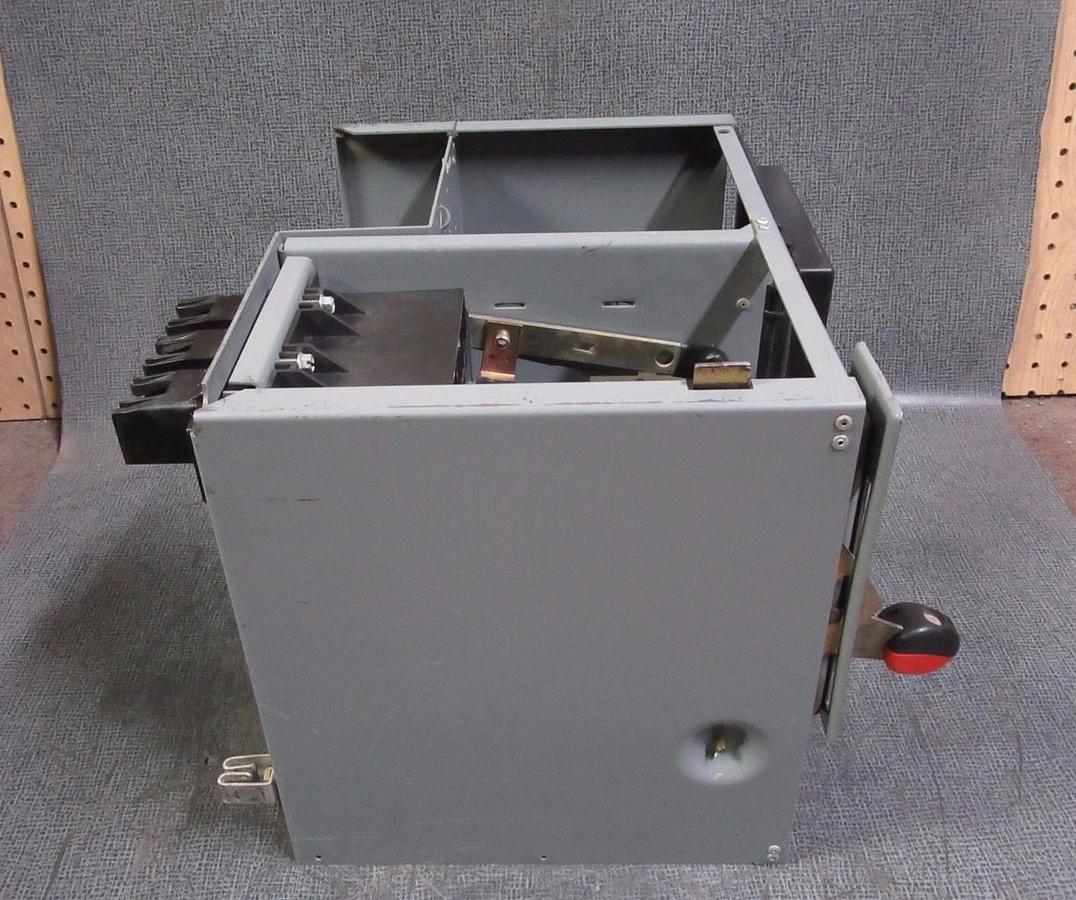 Used SQUARE D MODEL 5 MCC 12" FEEDER BUCKET WITH 3 AMP 600V FHP3600311M BREAKER