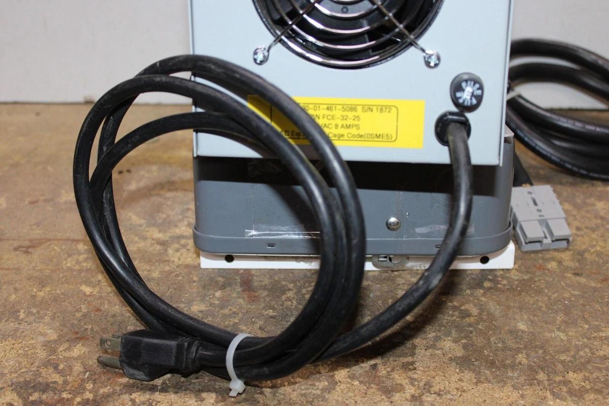 Used E.G. AUTOMATIC 3-STAGE BATTERY CHARGE 120 VAC 8 AMP 60 HZ FCE-32-25 *WARRANTY*