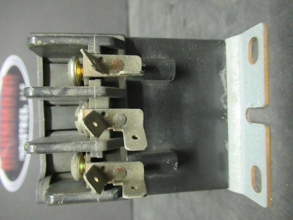 Used FURNAS CONTACTOR 42BF35AFAES 600 VAC 25 AMP 35 AMP/RES 120 VOLT COIL