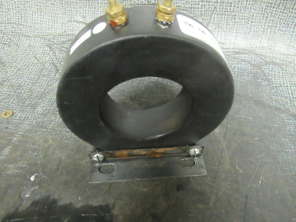 Used WICC LTD CURRENT TRANSFORMER MW0528 04-77324 RATIO: 300:1A 50-400 HZ 600 V