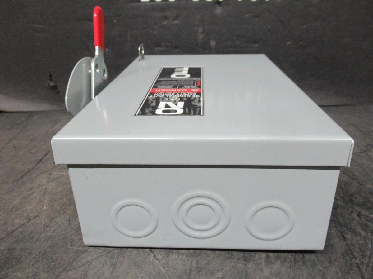 NEW IN BOX GE SAFETY SWITCH TGN3321 30 AMP 240 VAC 7.5 HP 3-POLE TYPE 1 ENCL.