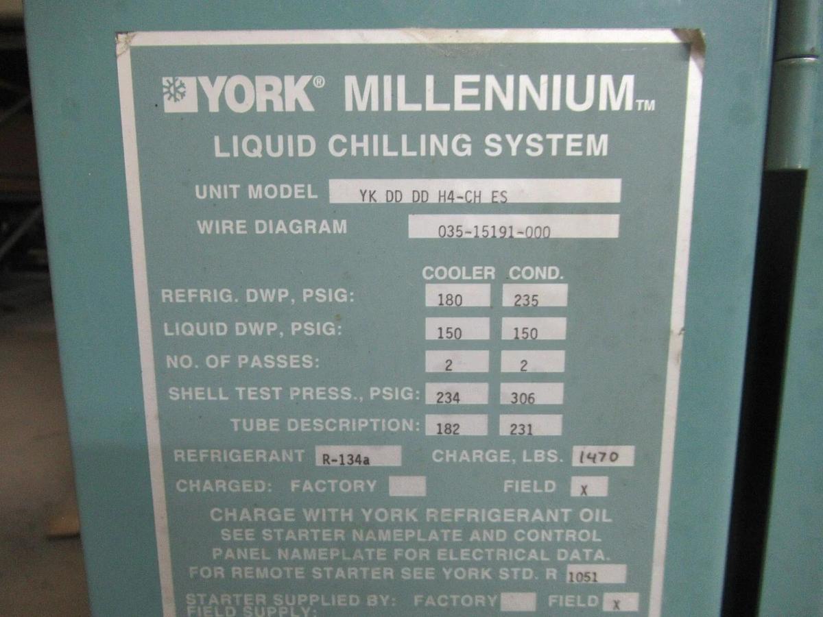 Used YORK CENTRIFUGAL CHILLER MILLENIUM OPTIVIEW CONTROL CENTER 371-02448-101