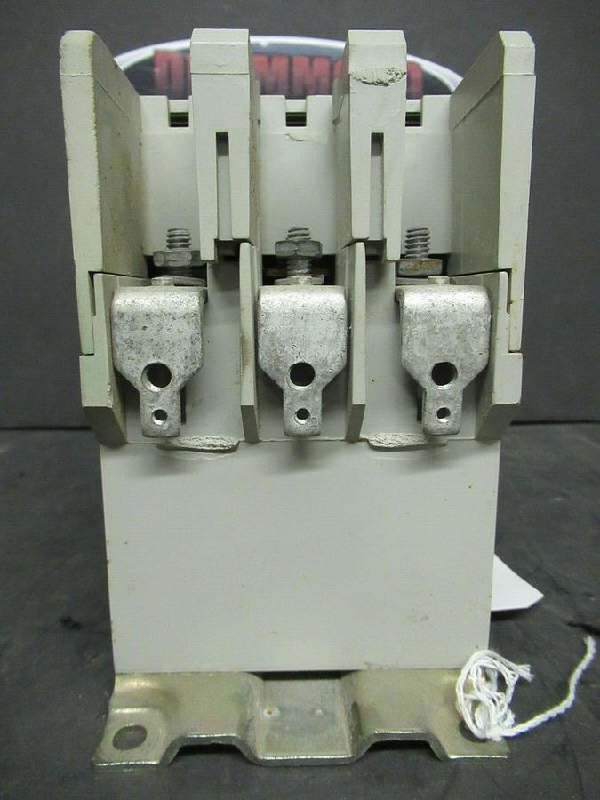 CUTLER HAMMER CONTACTOR C825HN10 SER. A1 120 AMP 600 VAC COIL: 120V