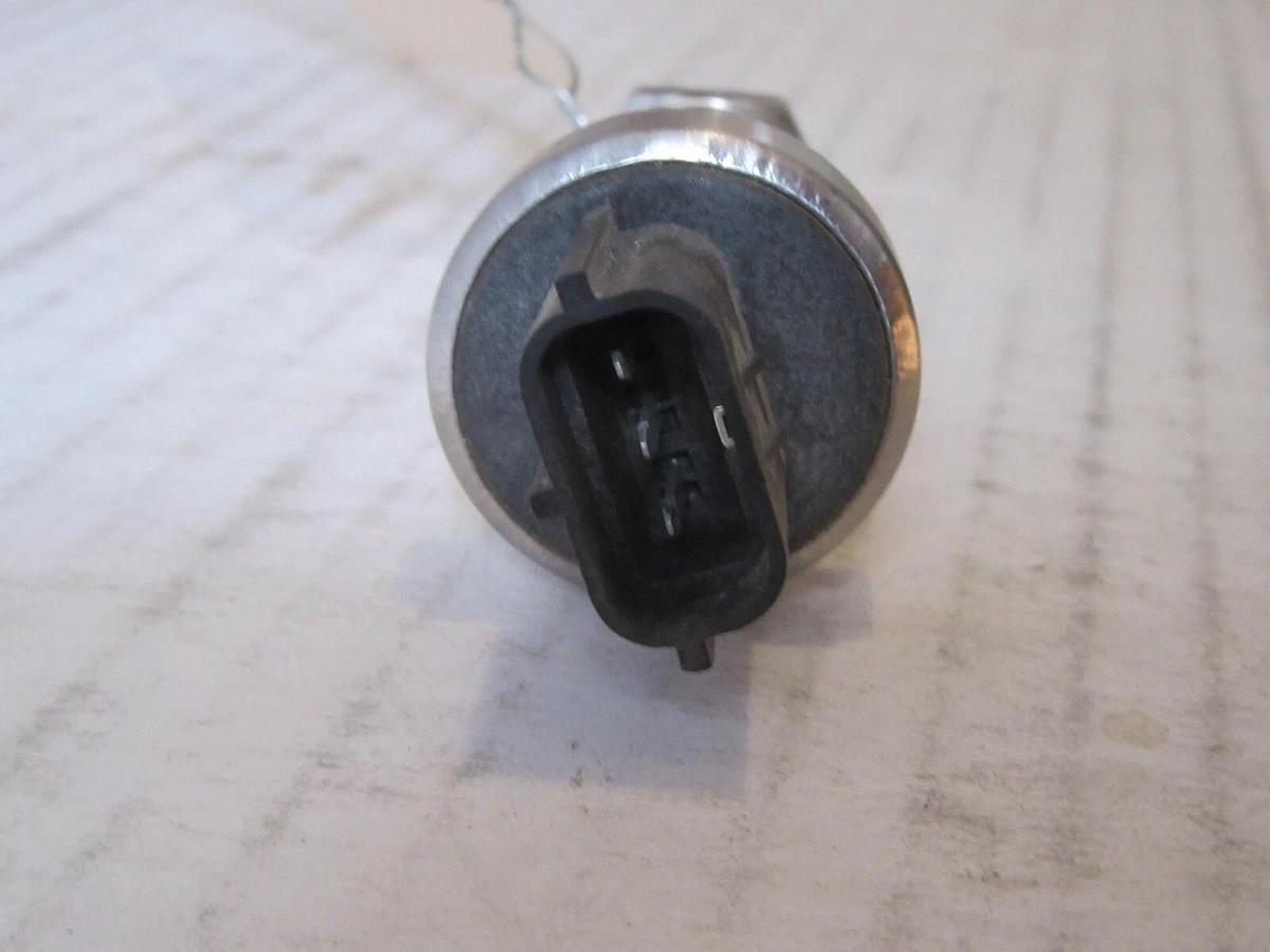 YORK / PENN / JOHNSON CONTROLS P499RDAB501 P/N 025-29148-008 PRESSURE TRANSDUCER