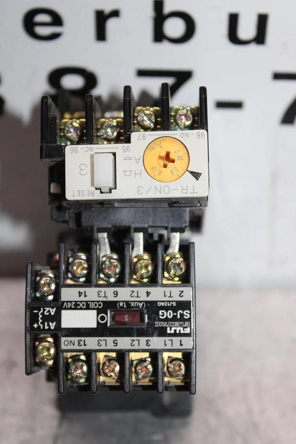 Used FUJI ELECTRIC STARTER SJ-0G 480 VAC 15 AMP 2.2 kW W/ TR-0N/3 RELAY