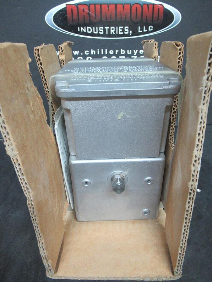 HONEYWELL ACUATOR MOTOR MODUTROL IV M7384A1011 24 VOLT 97-4257 REV. B *NEW SUR+*