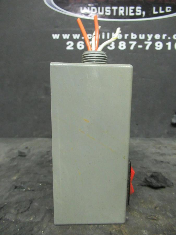 Used FUNCTIONAL DEVICES RIBU1S ENCLOSED PILOT RELAY 10 - 30 VDC / 120 VAC