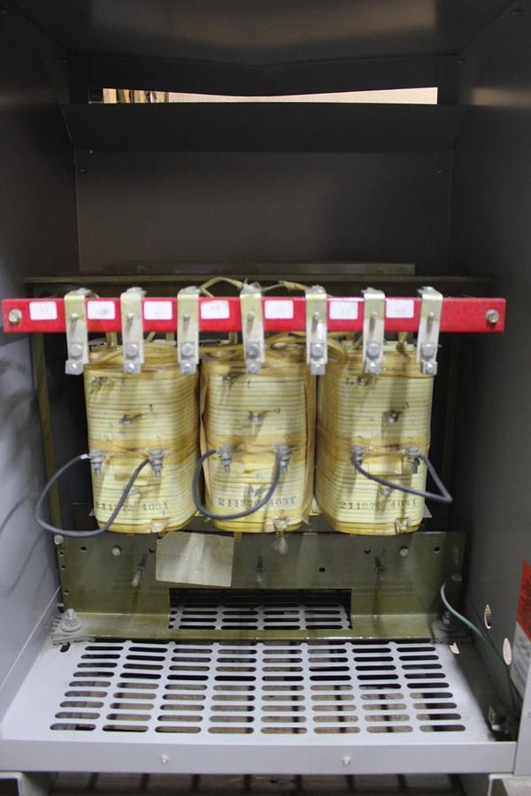 Used FEDERAL PACIFIC TRANSFORMER 36-B 20 kVA PRI: 460V SEC: 460Y/266V 3-PHASE