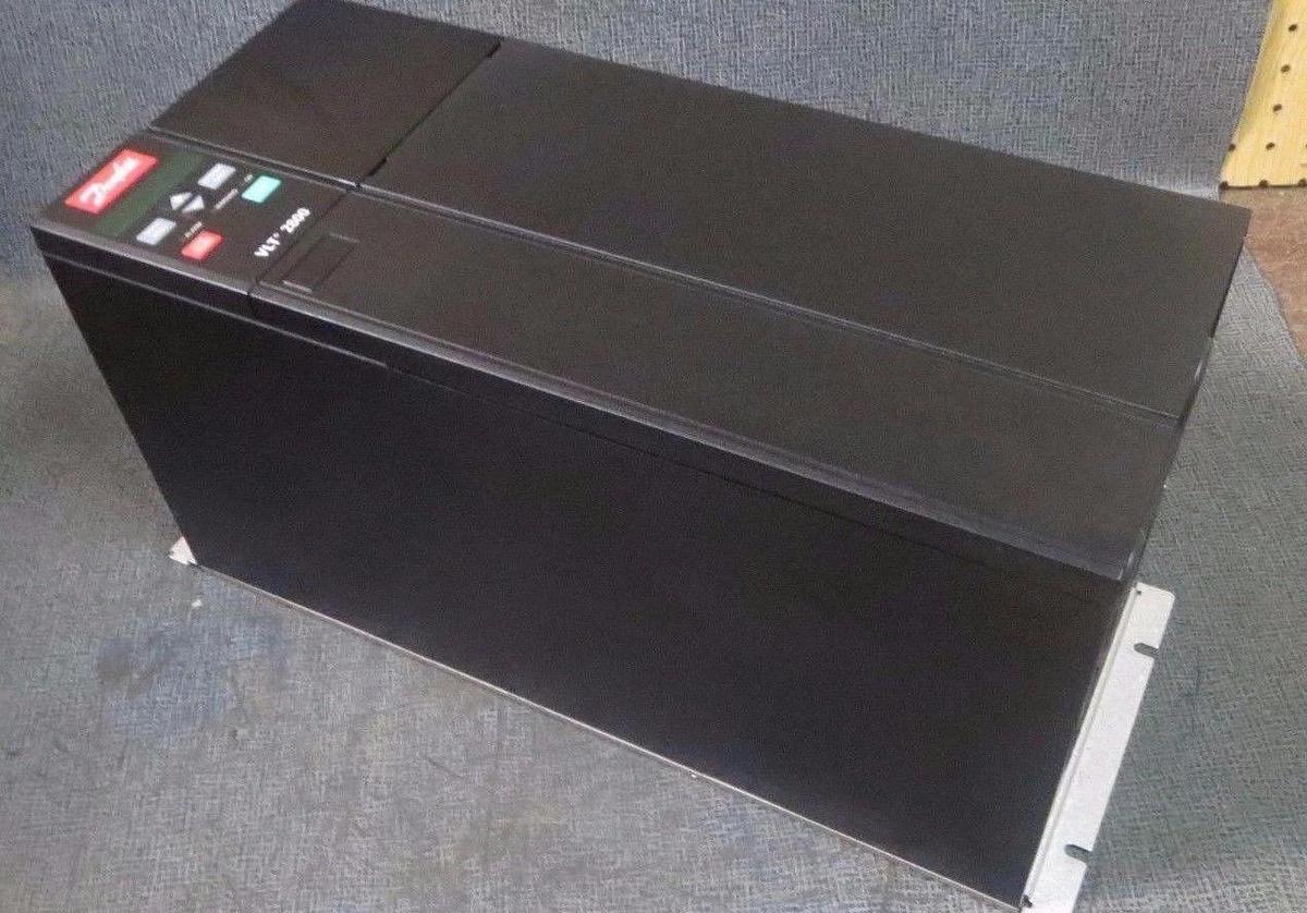 Used DANFOSS VARIABLE SPEED DRIVE VLT 2800 480V 27.9-32 AMP 20 HP178B8587