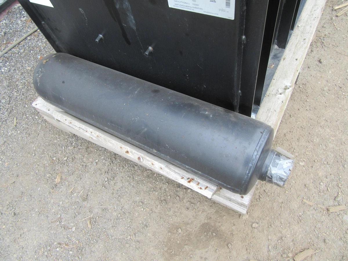 Used 2020 30KW DIESEL GENERATOR GENERAC 120/240 VOLT SINGLE PHASE 75 HR PERKINS 30 KW