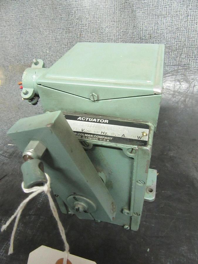 Used BARBER COLMAN ACTUATOR XU-339-HF26BB055 115 VAC 1-PHASE 0.5 AMP 28 W