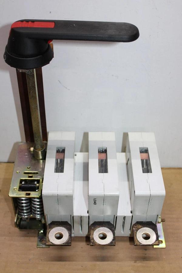 Used ABB OETL-NF400 GENERAL PURPOSE SWITCH 600 VAC 400 AMP 350 HP 3-PHASE