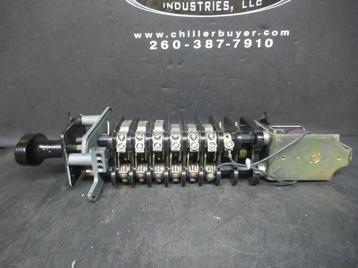 Used GENERAL ELECTRIC ROTARY SWITCH AND AUXILLIARY RELAY GEH-2058 12HEA61B355X2