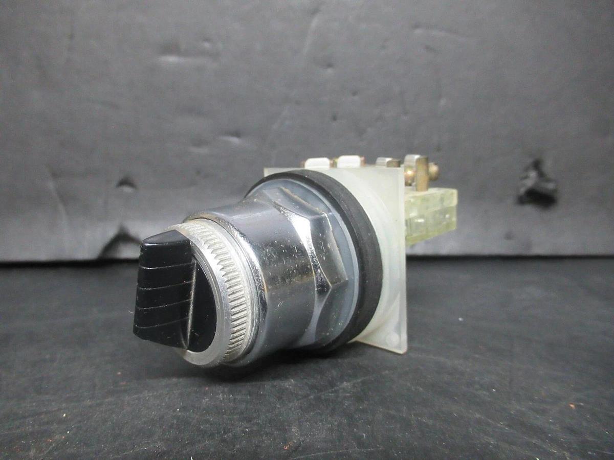 Used SQUARE D I/O SWITCH CONTACT BLOCK 9001-KA-1 SER. G 600 VAC 1.1 AMP **WARRANTY**