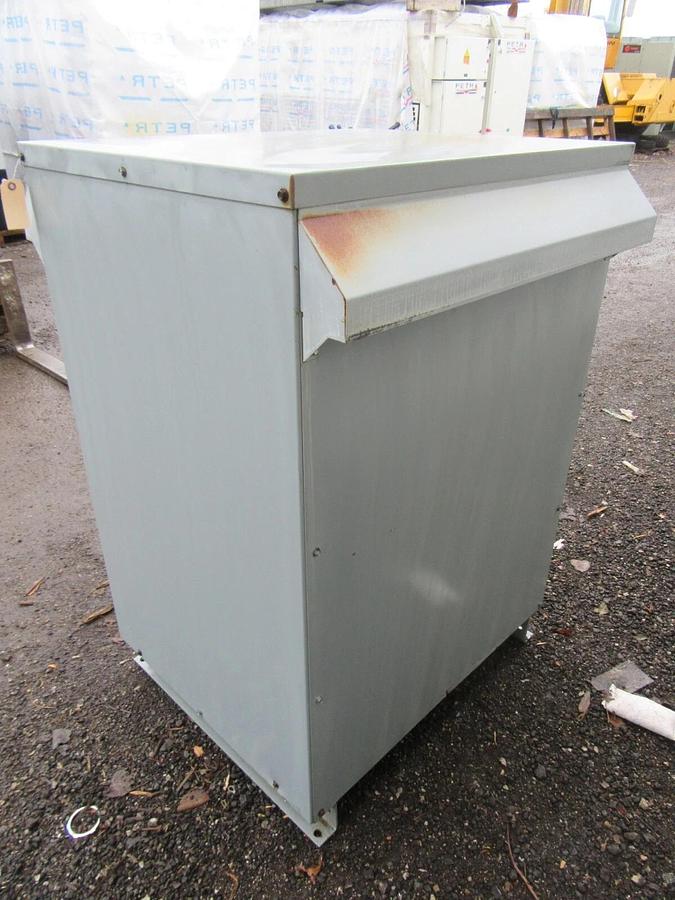 Used SQUARE D TRANSFORMER 225T3H 225 KVA PRI: 480V @ 271 A SEC: 208Y/120 @ 625 A 3R
