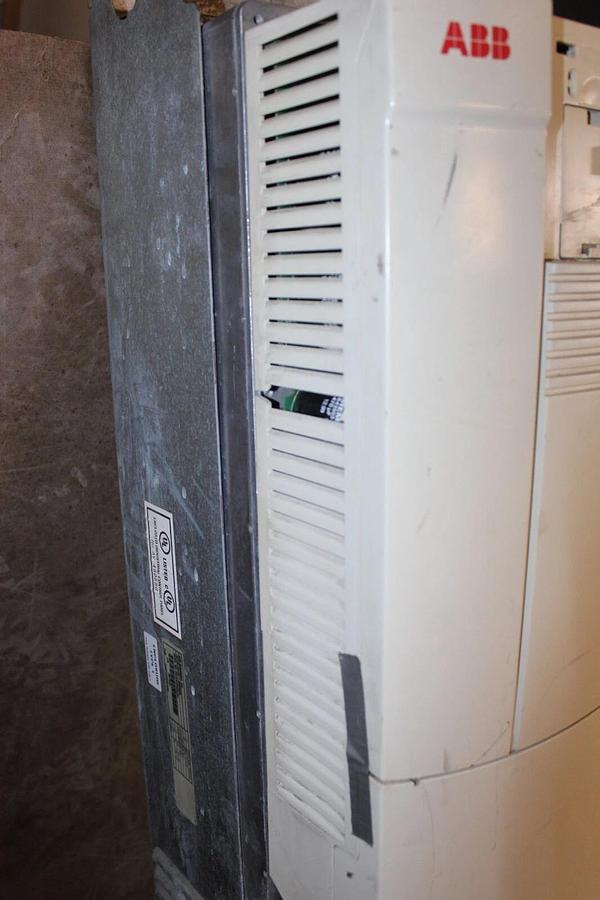 Used ABB VARIABLE SPEED DRIVE ACH401601632 480 VAC 3-PHASE *W/ BYPASS* *NO KEYPAD*