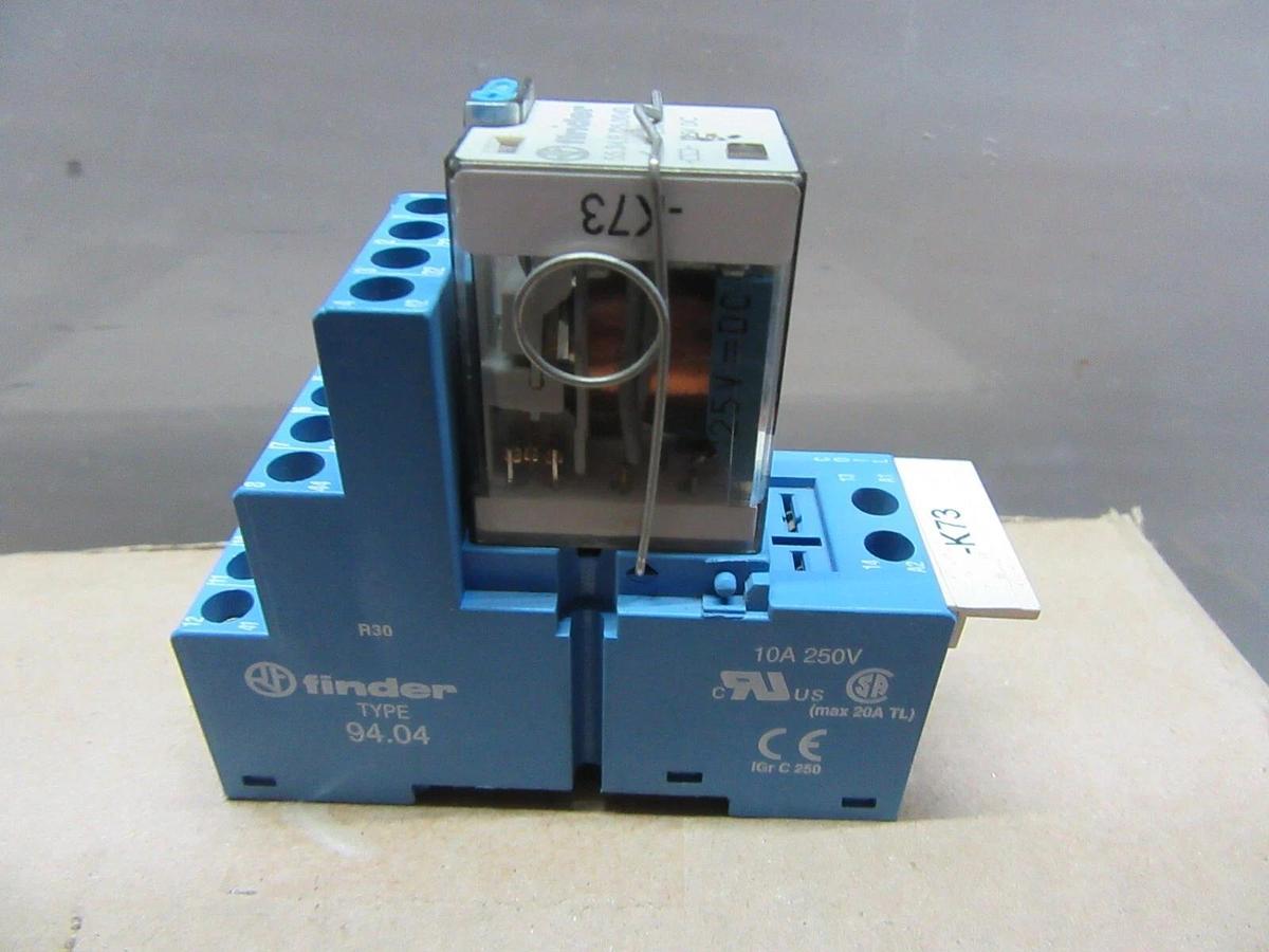 Used LOT OF 4 FINDER RELAY 55.34.9.125.0040 7 AMP 125 VDC W/ 94.04 BASE