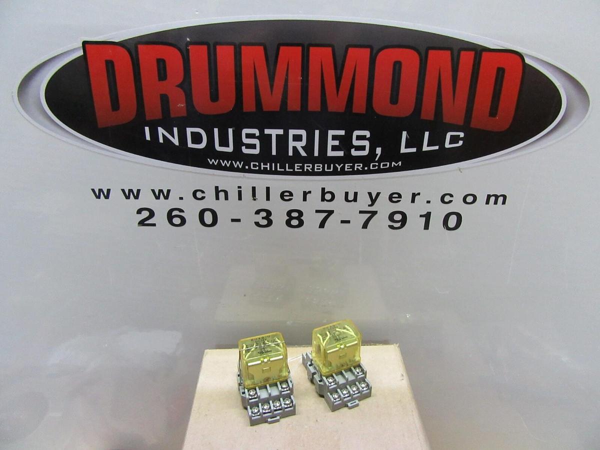 Used LOT OF 2 IDEC RELAY RH4B-U 24 VDC W/ SH4B-05 BASE 10 AMP 300 VOLT