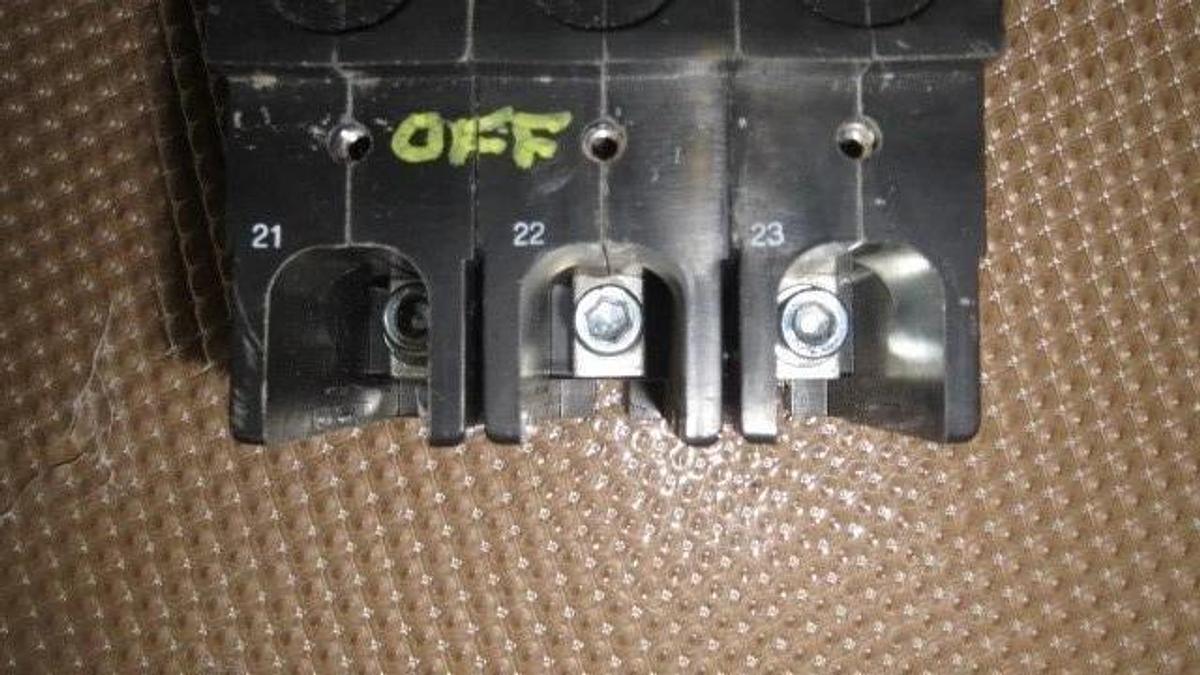 Used AIRPAX BREAKER 63 AMPS 600 VAC 3 POLE 240 LRA 219-3-2600-432 HH83XB432-B