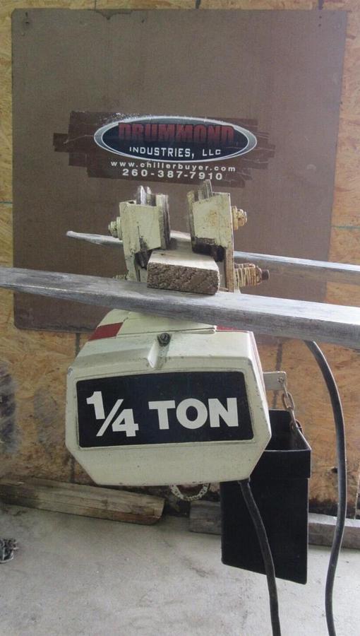 Used 1/4 TON COFFING CHAIN HOIST 230/460 VAC 3 PH W/ MANUAL TROLLEY EC05163 10' / 7'