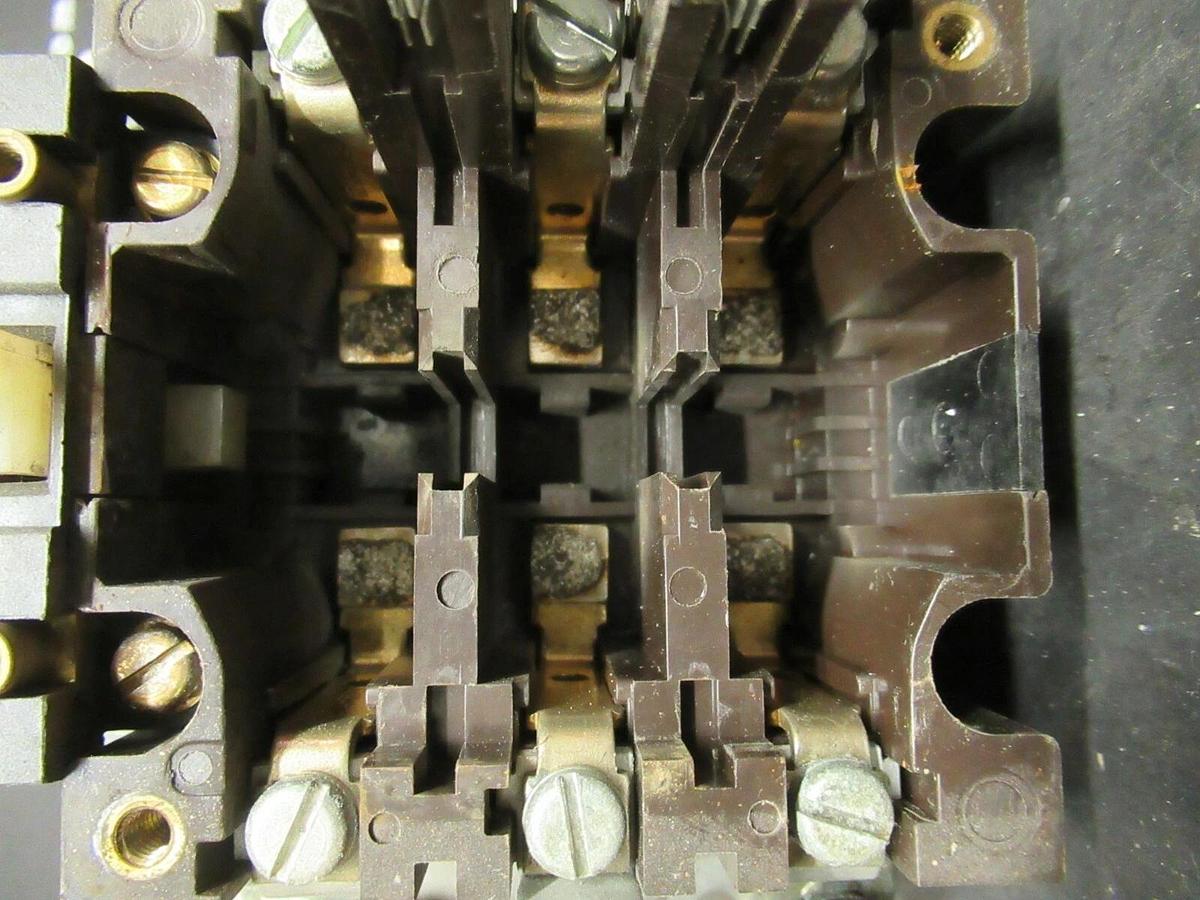 Used CUTLER HAMMER CONTACTOR C10CN3 SER. A1 27 AMP 600 VAC 10 HP 120 VAC COIL