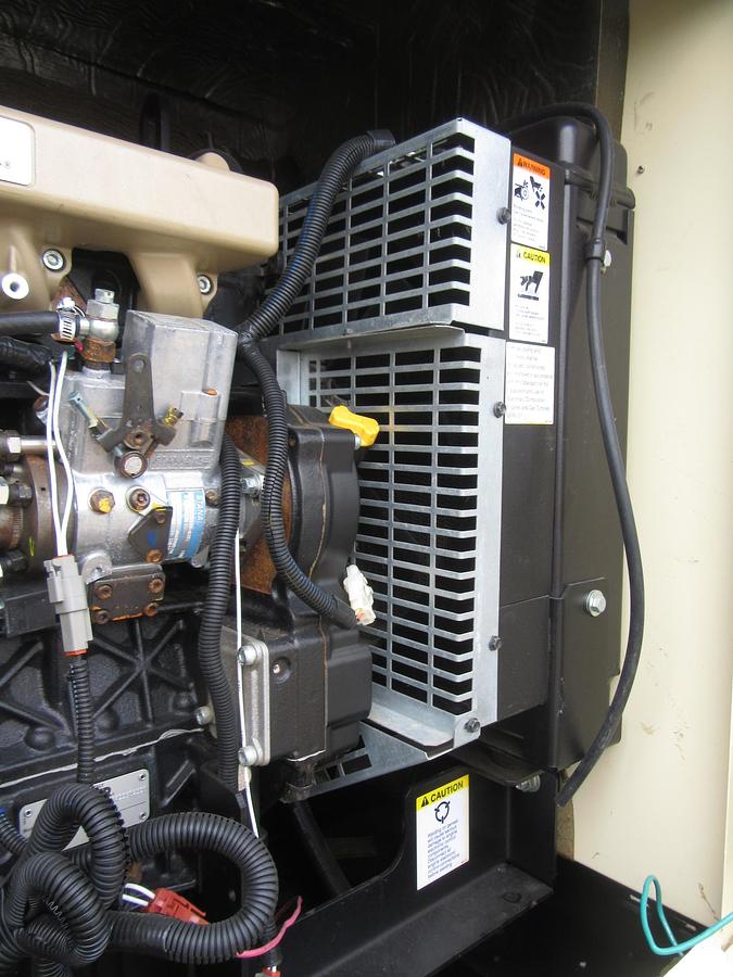 Used 20 KW DIESEL GENERATOR KOHLER 120/240V 20REOZK ENCLOSED ONLY 102 HRS
