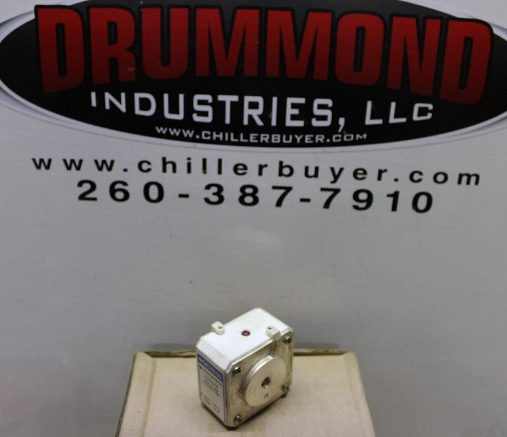 Used FERRAZ SHAWMUT PROTISTOR FUSE V300076 660 VAC 500 AMP **WARRANTY INCLUDED**