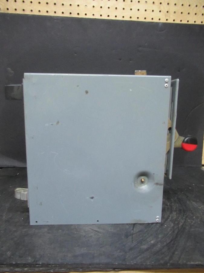 Used SQUARE D MCC MOTOR CONTROL STARTER 12" MODEL 5 W/ NEMA SIZE 1 8536SCO3 30 AMP