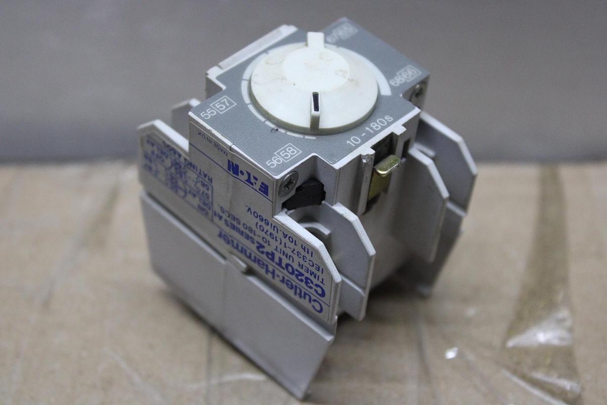 Used EATON TIME DELAY RELAY C320TM3000 120 VAC 350 VA 300-3000 SECOND DELAY