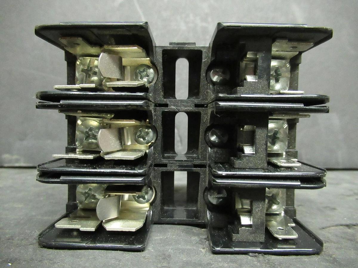 Used (2) LITTELFUSE FUSE LUG SET L60030C3PQ 600 VOLTS 30 AMP **WARRANTY INCLUDED!**